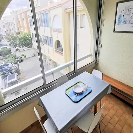 2 For 5 People Apartment